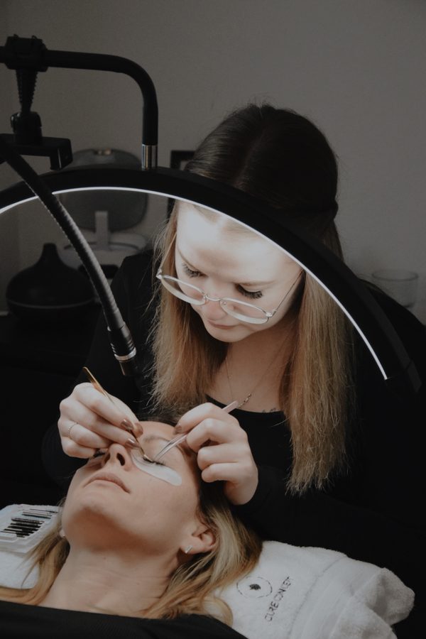 Wimpernverlängerung bei Diana im Lovely Beauty Studio